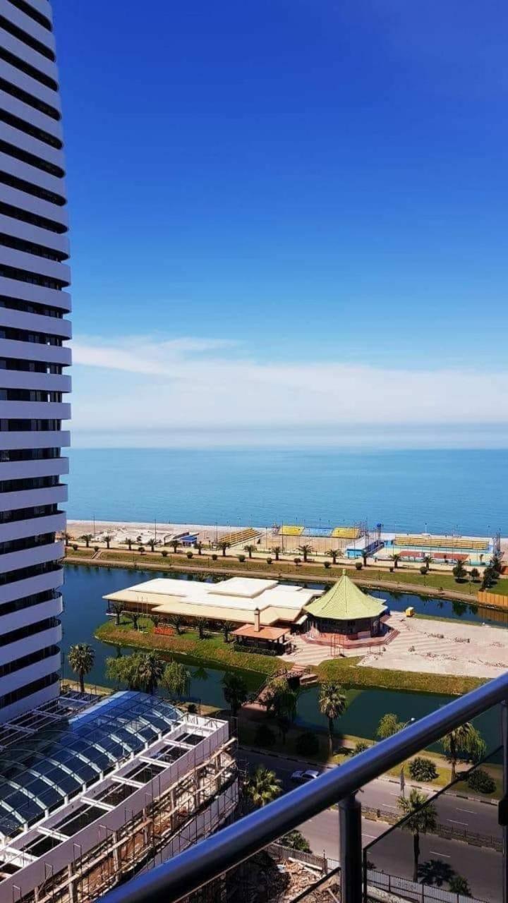 Gorgiladze Seaside Apartment Batumi Exterior foto